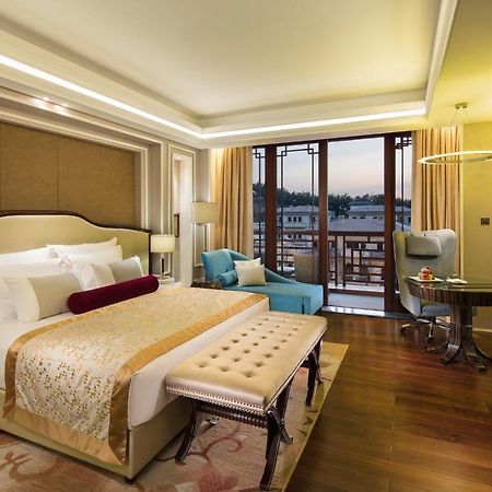 Grand Bay Hotel Beijing Jinpoluo エクステリア 写真